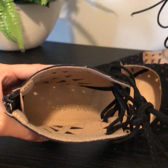 Laser cut Aztec design Heels - Picture 5 of 9